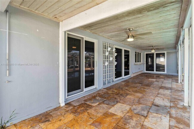 Building Photo - 2770 NE 8th Ct
