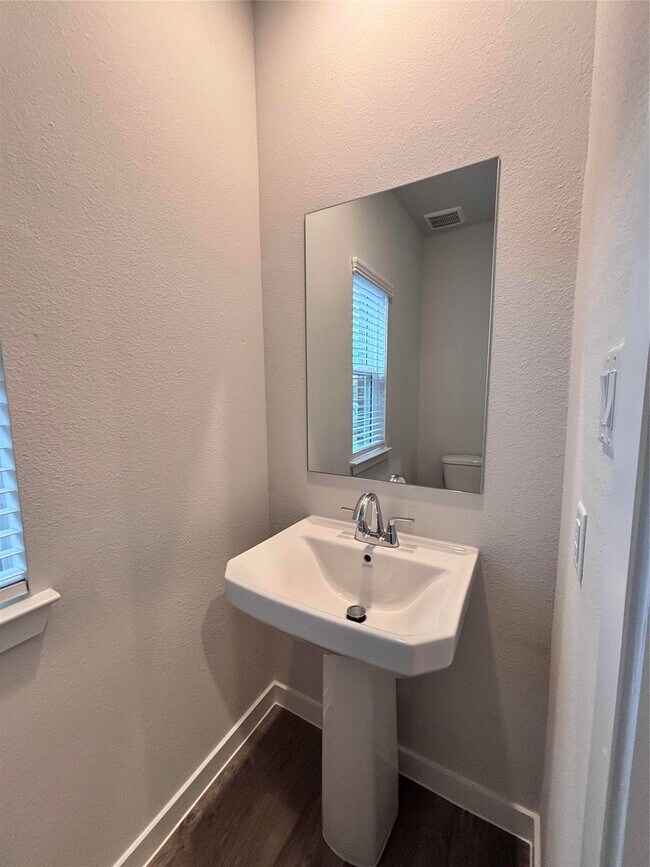 Building Photo - 32506 Timber Point Dr