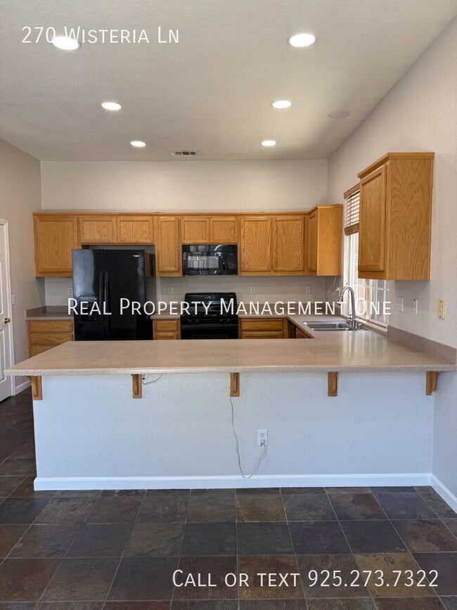 Building Photo - 270 Wisteria Ln