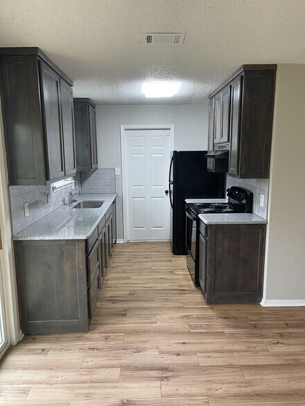 Building Photo - 509 Sage Trail