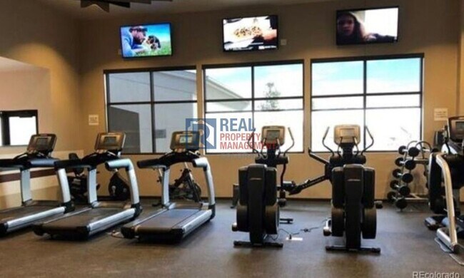 Building Photo - 5525 Wisteria Ave