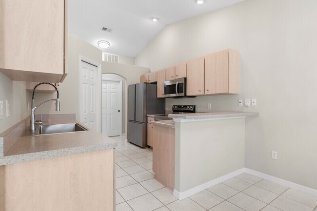 Building Photo - 22 Rocking Horse Dr
