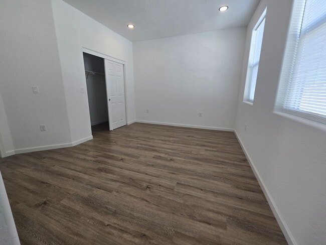 Building Photo - 3 BR 2 BA available Now