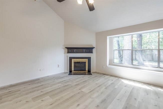 Building Photo - 14039 Fairwood Breeze