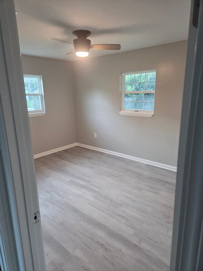 Building Photo - 4509 Deauville Way
