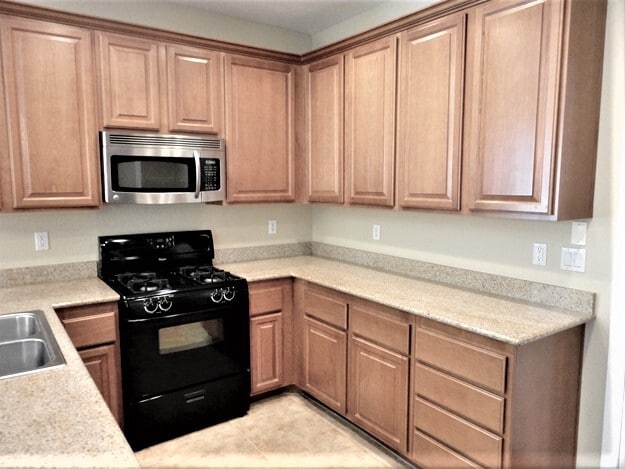 Building Photo - 681 Taliput Palm Pl