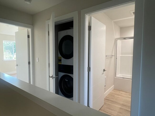 Building Photo - 2155 Siddle Loop