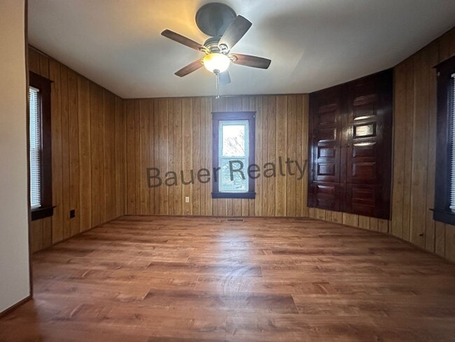 Building Photo - 2 Bedroom Home