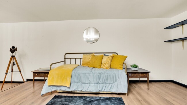 Building Photo - Fully furnished Airbnb with a pool