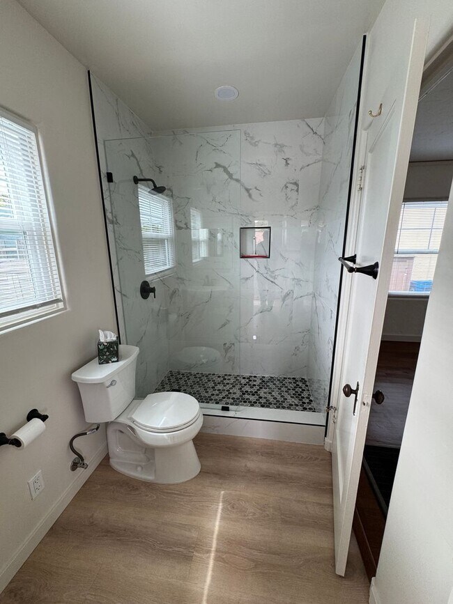 Building Photo - Pacific Grove Charmer