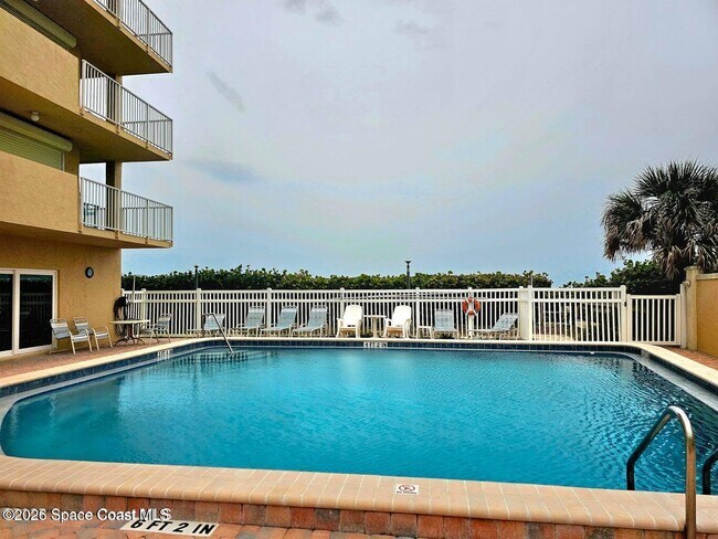 Building Photo - 1095 N Hwy A1A