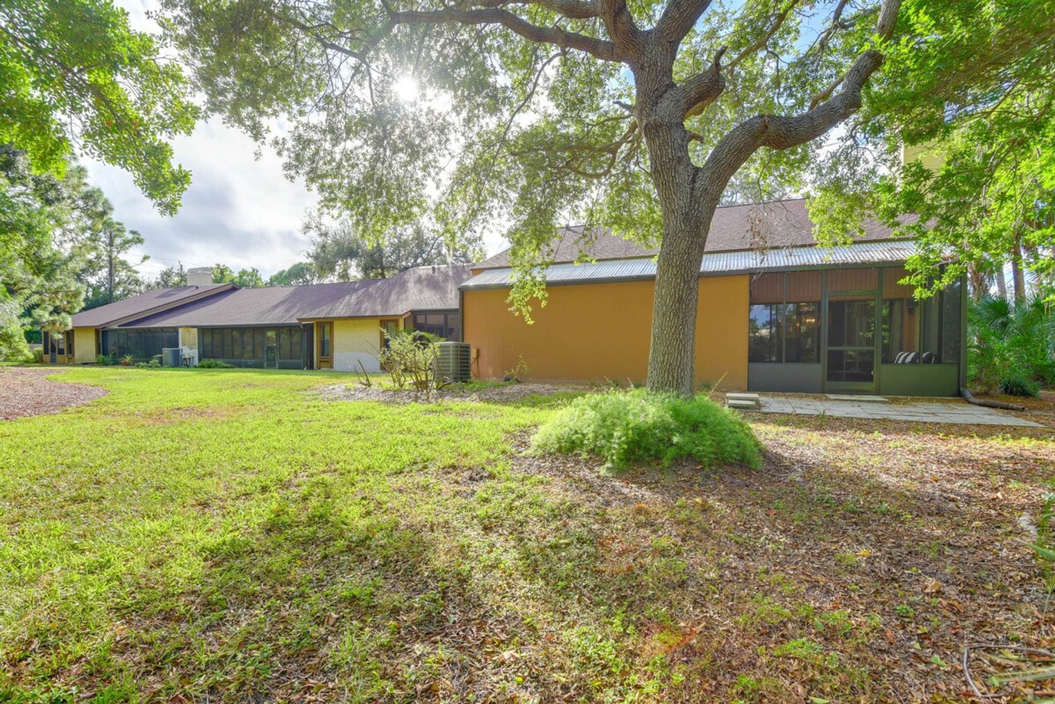 Building Photo - 7511 4th Ave W