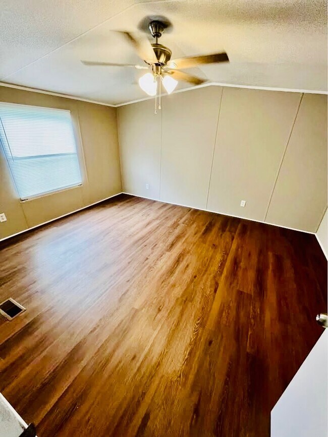 Building Photo - 3200 South Dug Gap Road