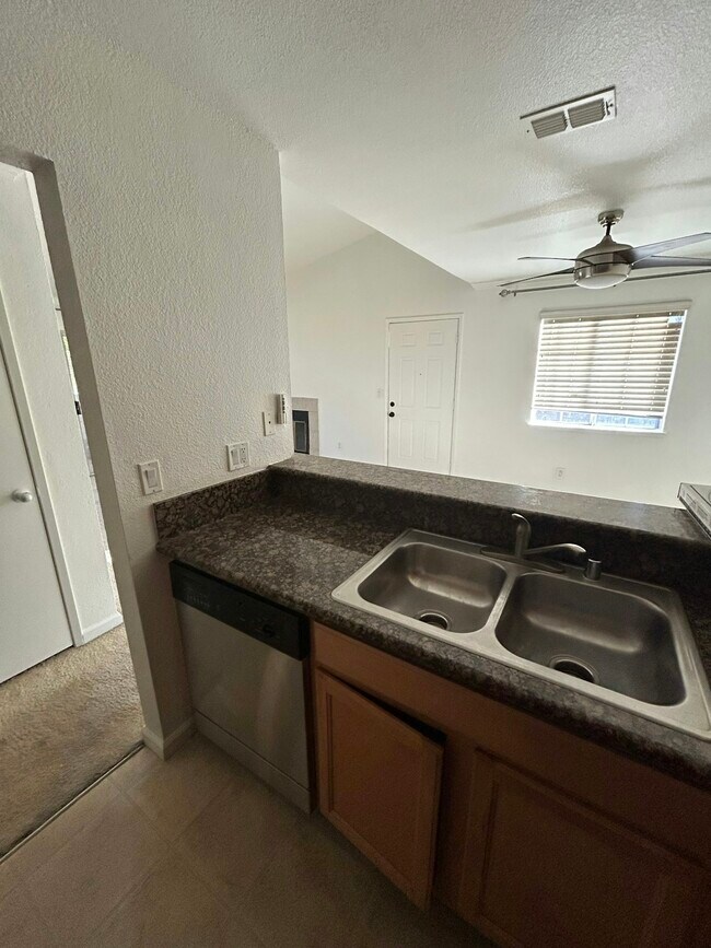 Building Photo - 11150 Trinity River Dr