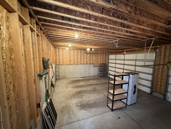 Building Photo - 5 Bedrooms | 3 Bathrooms | 3,601 Sq Ft | 13,000 Sq Ft Corner Lot | 3-Car Garage