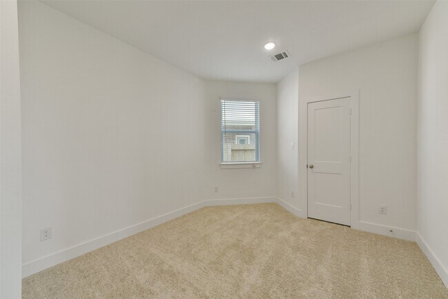 Building Photo - 1446 Shaded Rock Dr