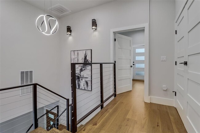 Building Photo - 1111 W Annie St