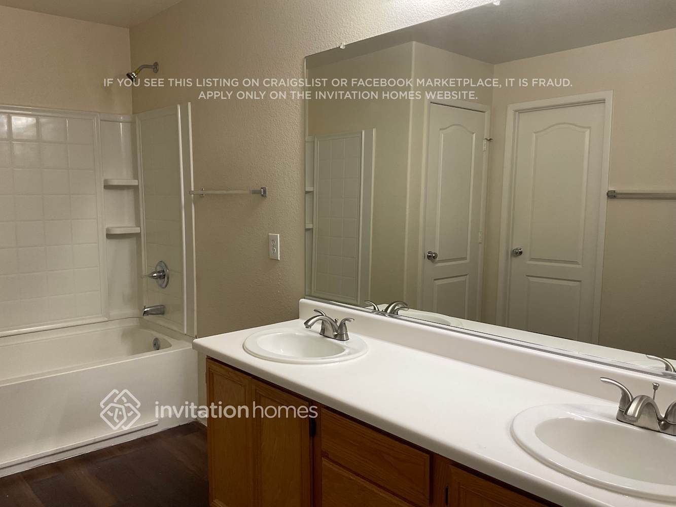 Building Photo - 577 Uxbridge Dr