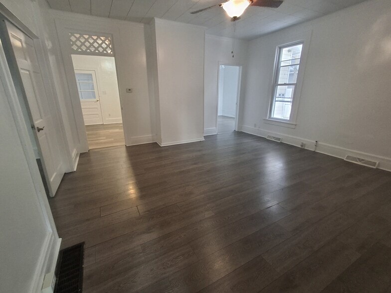 Building Photo - 28 Western Ave