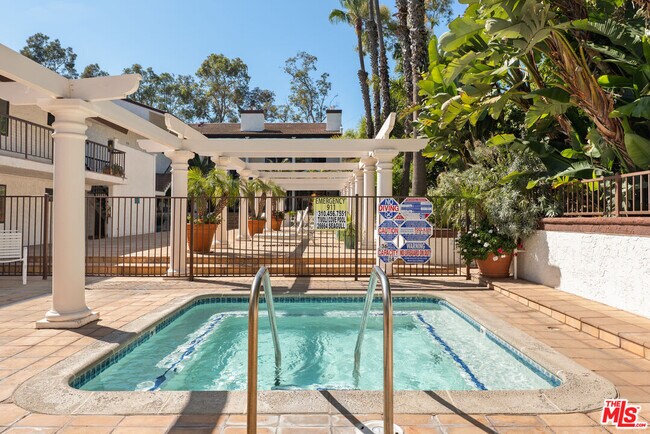 Building Photo - 26666 Seagull Way