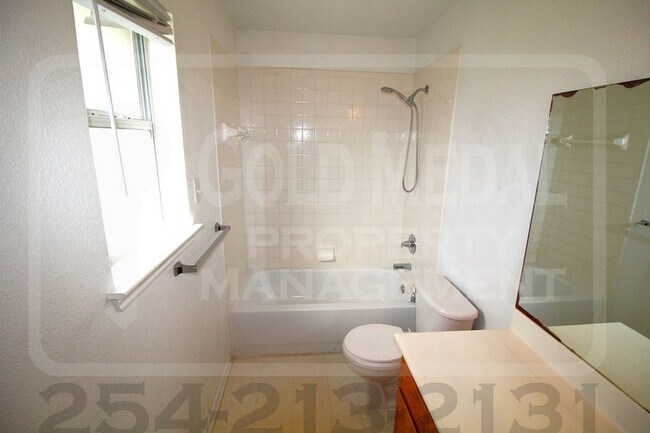 Building Photo - 1710 Aztec Trce