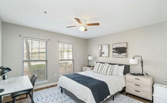 Building Photo - Two Bedrooms Available in this Three Bedroom Flat, Female Applicants!