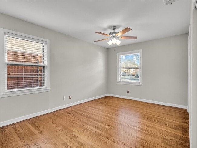 Building Photo - 3404 Cromart Ave