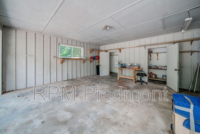 Building Photo - 2961 Shillingford Ct SE