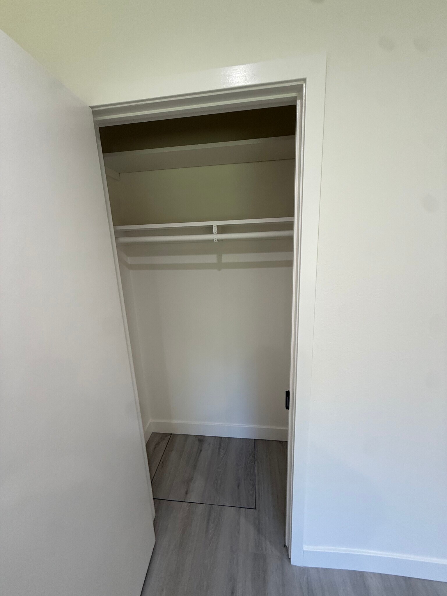 Building Photo - 6650 Sale Ave