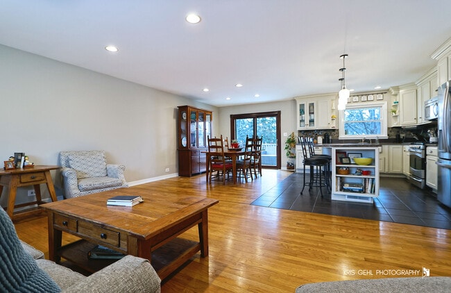 Building Photo - 15417 W Fair Ln