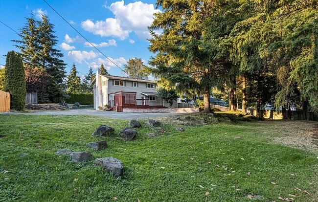 Building Photo - Big Back Yard - Corner Lot Bothell Home