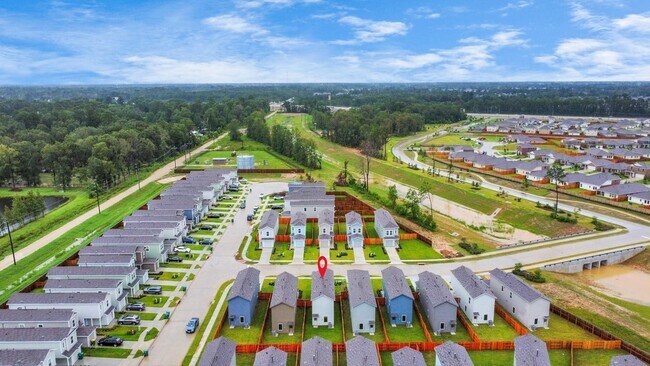 Building Photo - 18710 Gissi Dr