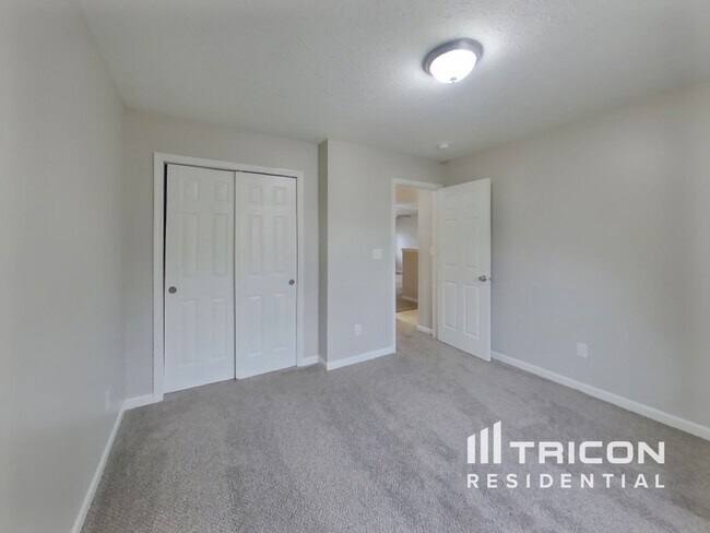 Building Photo - 203 Beacon Point Ln