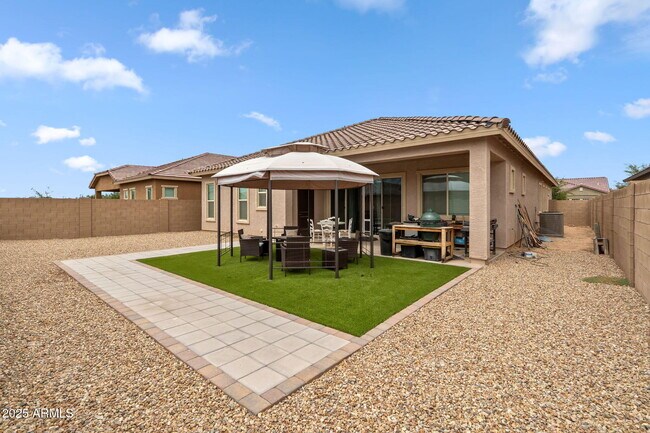 Building Photo - 16423 W Charlotte Dr