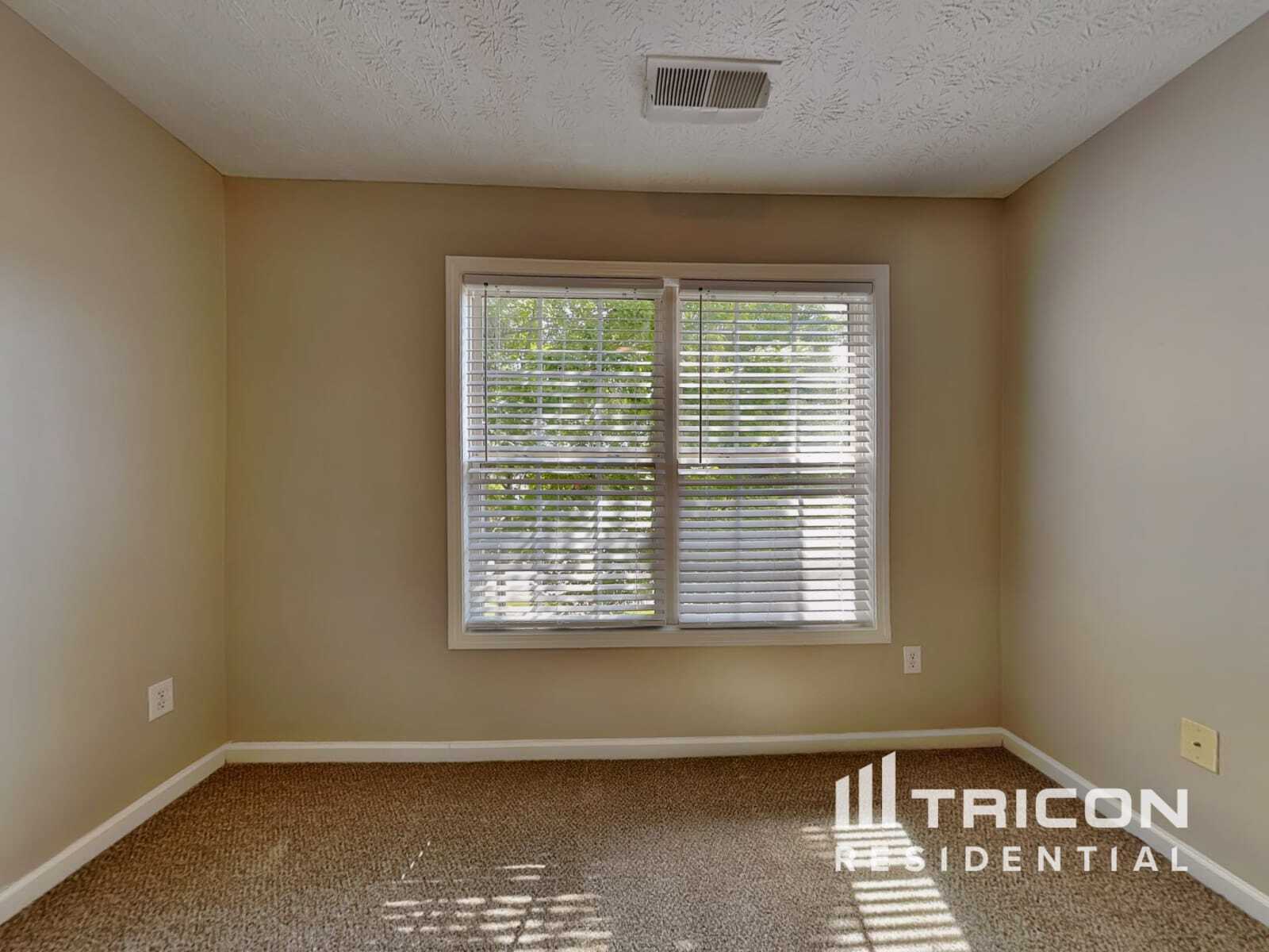 Building Photo - 2309 Swan Lake Ct