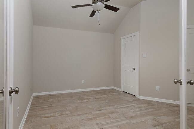 Building Photo - 151 Silva Creek Trl