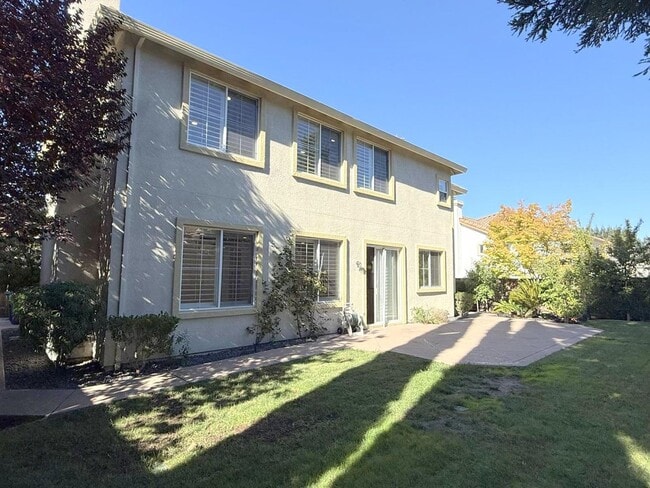 Building Photo - Beautifully Remodeled Modern Home In Wests...