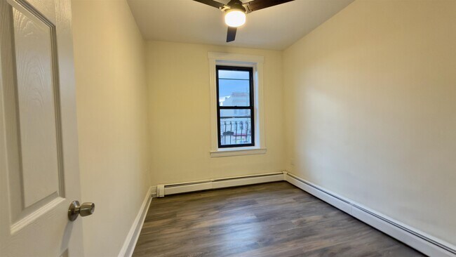 Building Photo - 668-670-670 John F. Kennedy Blvd