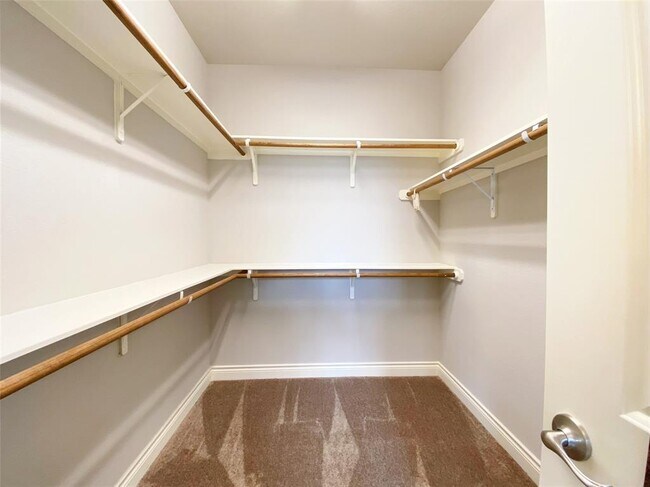 Building Photo - 414 Field Corn Ln