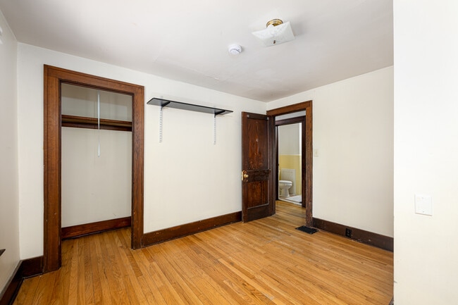 Building Photo - 711 Granger Ave