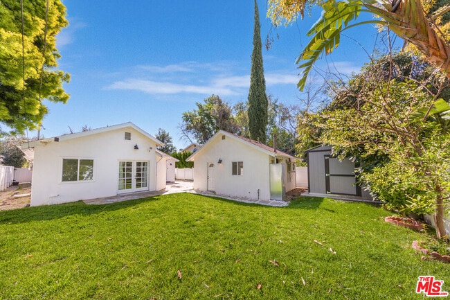 Building Photo - 4503 Vesper Ave
