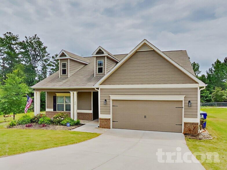 Building Photo - 30 Fernwood Ct