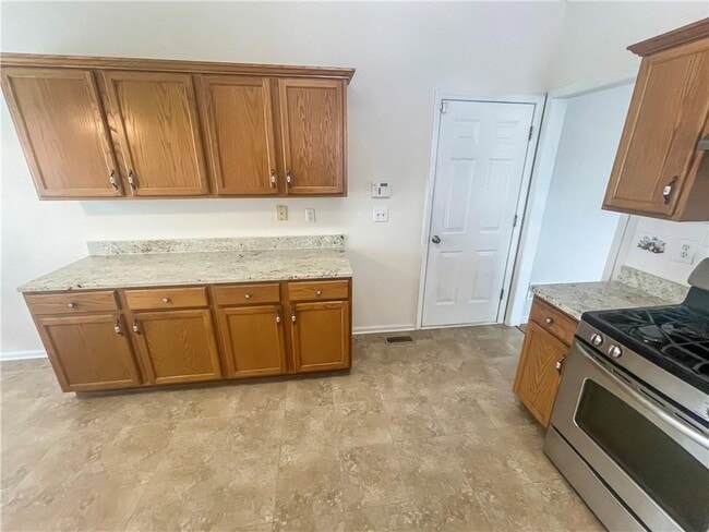 Building Photo - 140 Calborne Ct