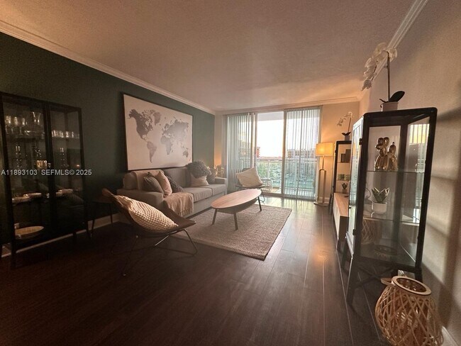 Building Photo - 3000 S Ocean Dr