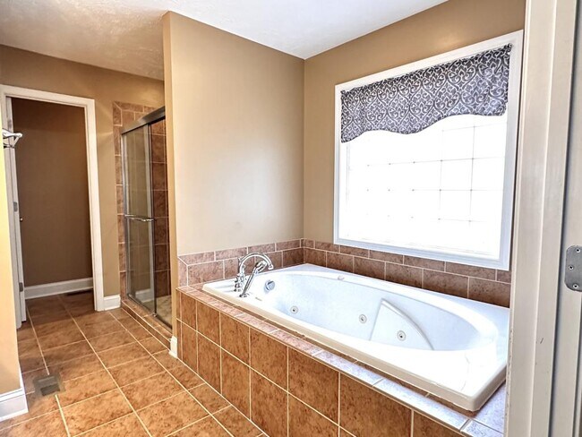Building Photo - 2928 Prioress Dr