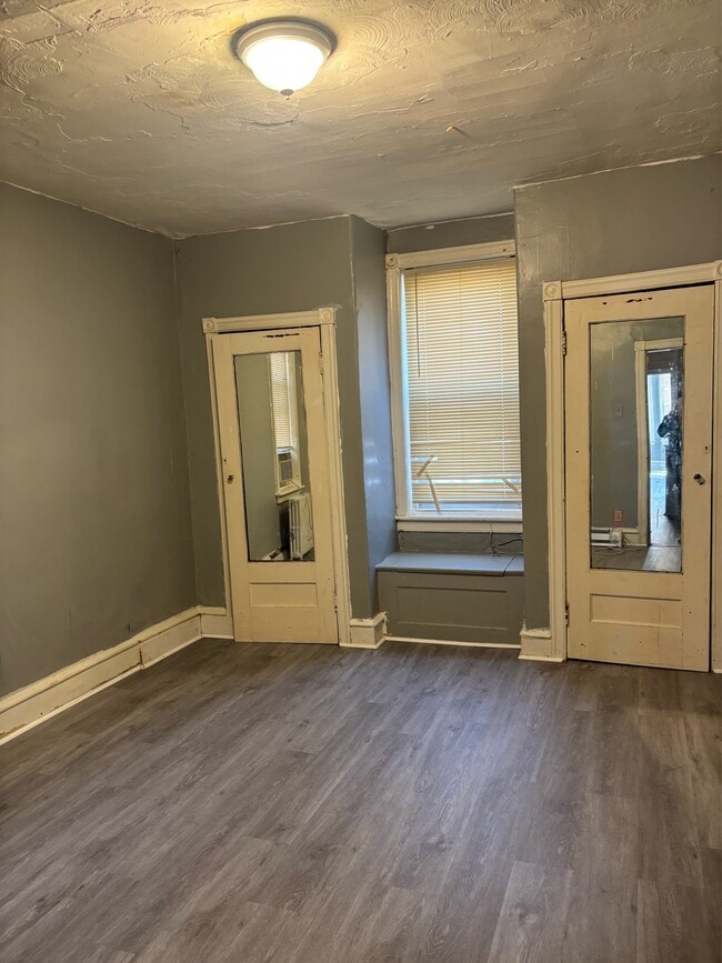 Building Photo - 5617 Carpenter St