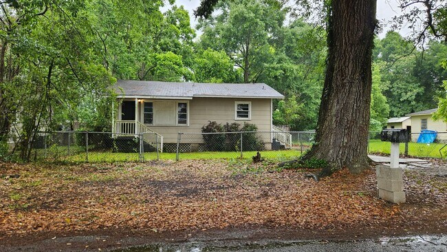 Building Photo - 156 9th Ave