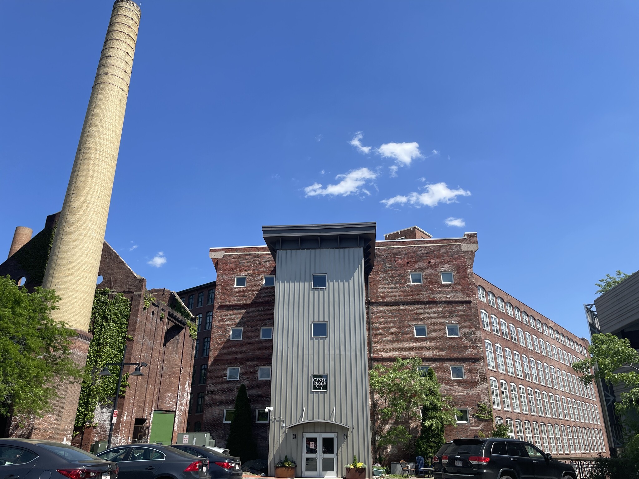 Another view of the back entrance - 200 Market St