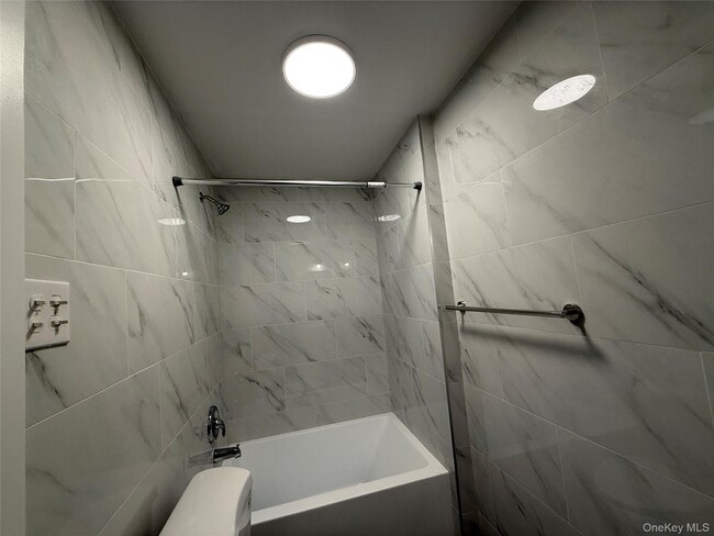 Building Photo - 144 Jersey Ave