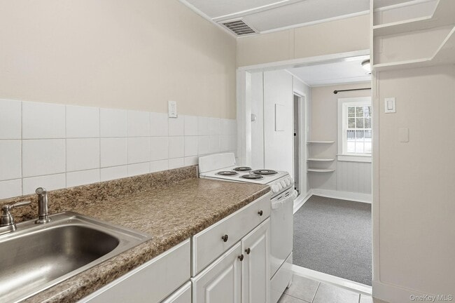 Building Photo - 744 Milltown Rd